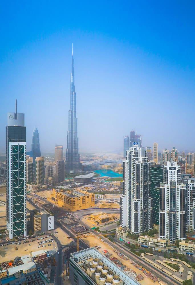 Foreign entrepreneur starting a business in UAE without a local sponsor